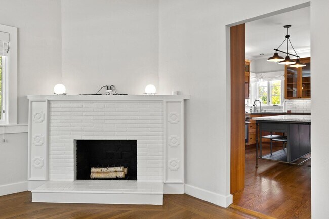 Foto del edificio - 1536 Eastmoor Rd