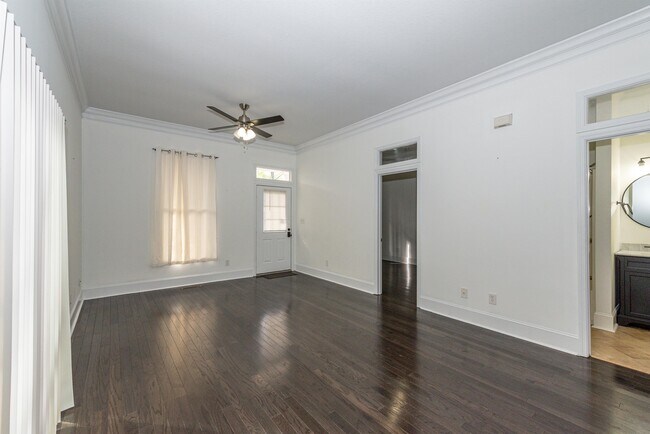 Building Photo - 2203 Aster Rd
