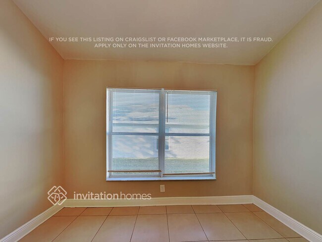 Foto del edificio - 9615 Jaybird Ln