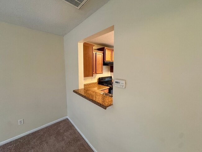 Building Photo - Statesville - 3 Bed / 2.5 Bath + Garage