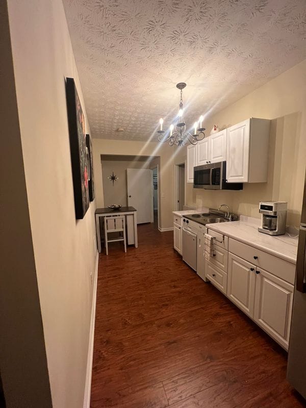 Foto del edificio - 4030 Hill Station Ct