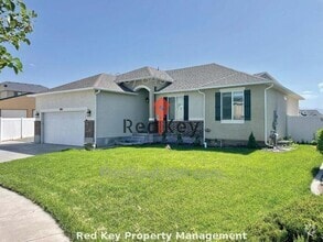 Building Photo - 895 Flint Cir