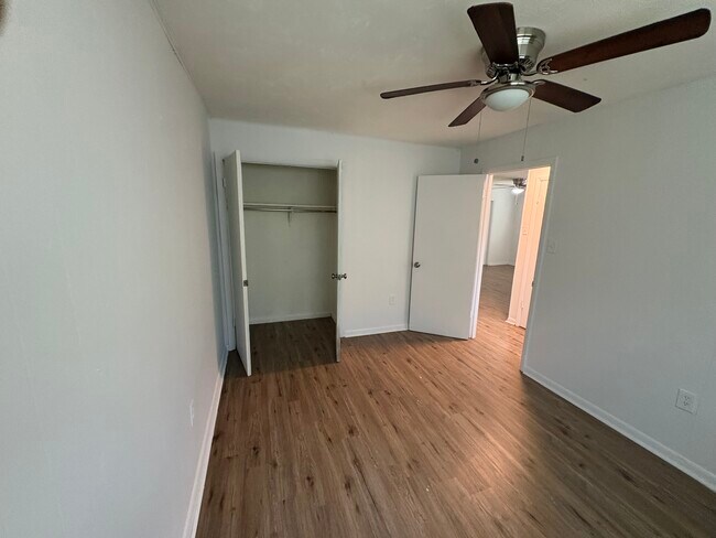 Building Photo - 442 Avenue F NW
