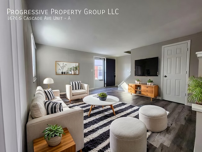 Photo - 1626 S Cascade Ave Apartment