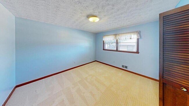 Building Photo - 1282 Trahlyta Terrace