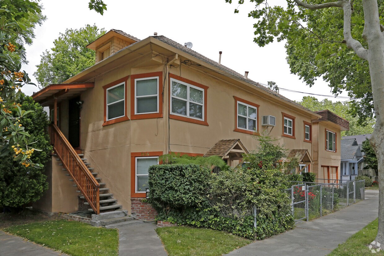 Primary Photo - 324 29th St