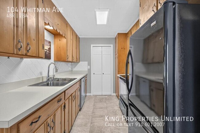 Foto del edificio - 104 Whitman Ave