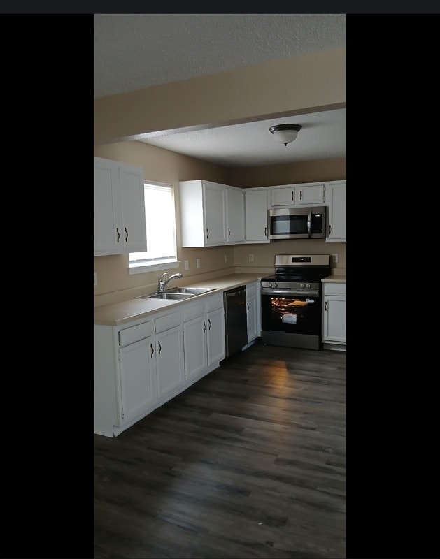 Building Photo - 253 Harts Ford Way