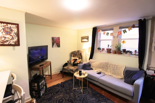 Building Photo - 15 Wellman St