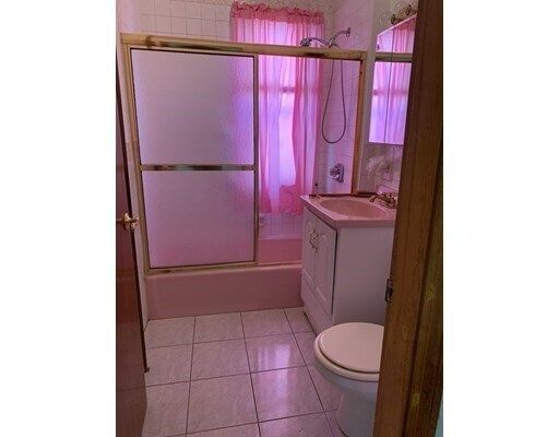 Foto del edificio - 15 Willard Ave