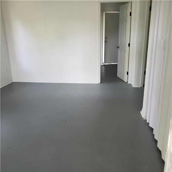 Building Photo - 300 Rials Dr