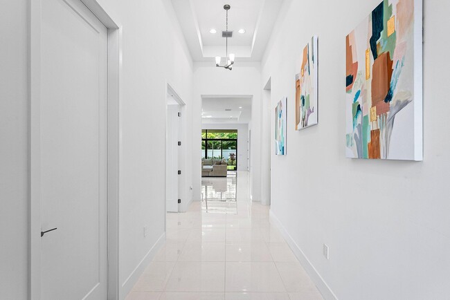 Building Photo - 8330 Essex Country Clb Dr