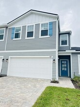 Building Photo - 403 Woods Ln