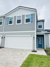 Building Photo - 403 Woods Ln