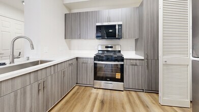 Interior Photo - Jefferson at Marina del Rey