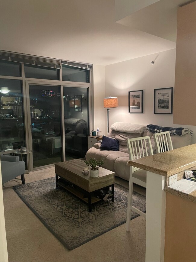 Foto del edificio - 425 W Beech St