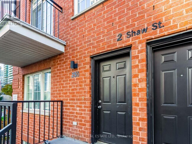 Building Photo - 2 Shaw St