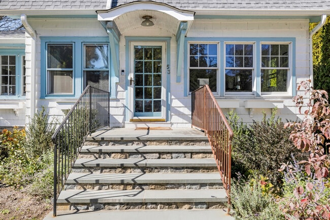 Building Photo - 53 Noroton Ave