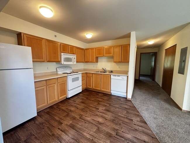 Building Photo - Your Home is Waiting!