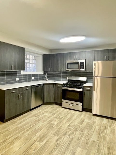 Foto del edificio - 4450 N Winchester Ave
