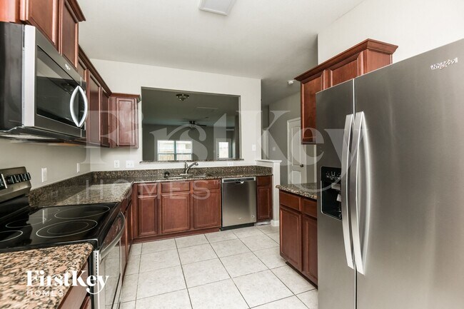 Foto del edificio - 6324 Trinity Creek Dr