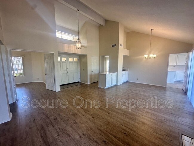 Foto del edificio - 4539 McBeth Ct