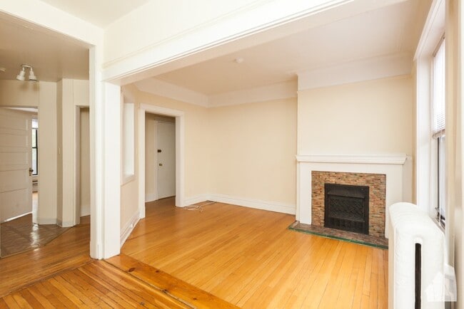 Building Photo - 454 W Belden Ave