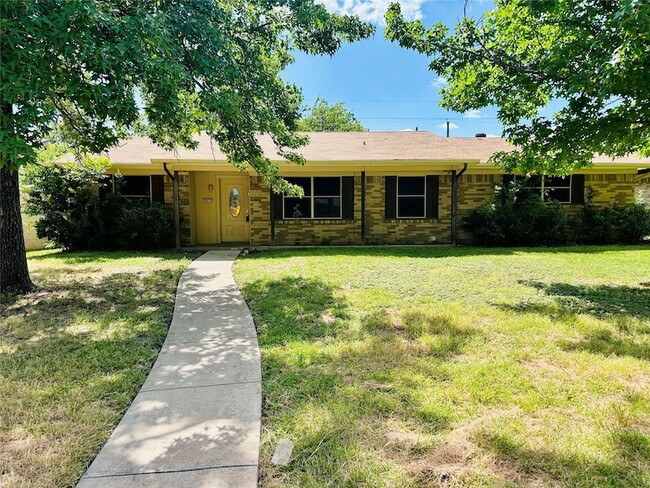 Photo - 3013 Abston Dr House