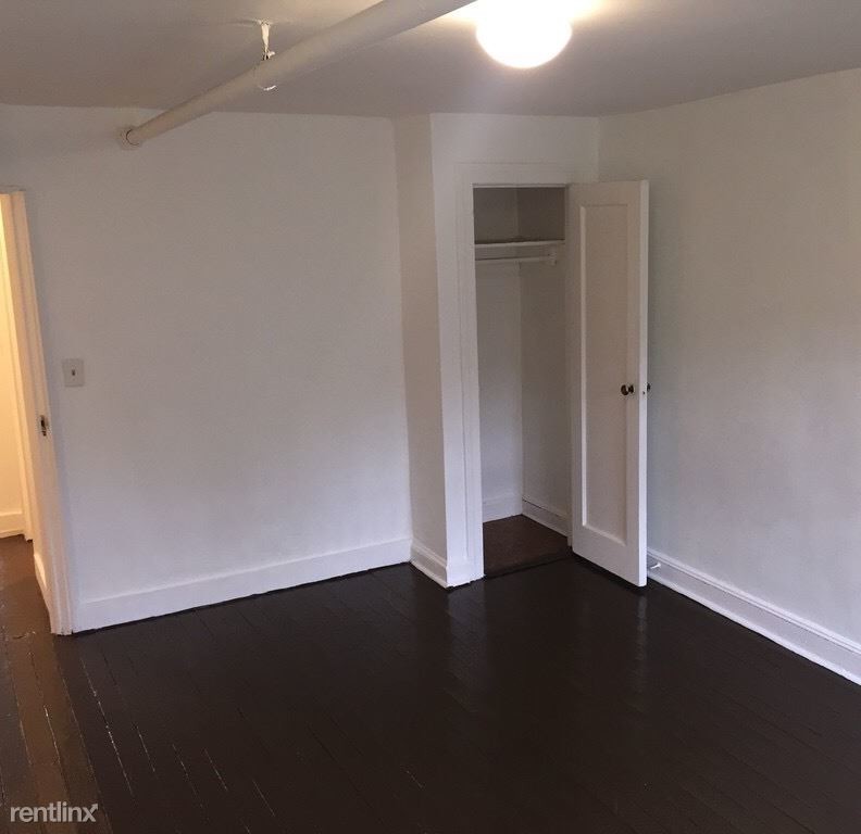 Foto del edificio - 1 br, 1 bath Apartment - 2520 36th Ave