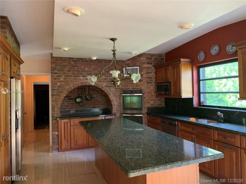 Foto del edificio - 4 br, 3 bath House - 11755 SW 68th Ct