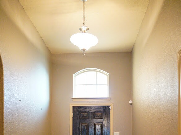 Building Photo - 213 Warbler Dr
