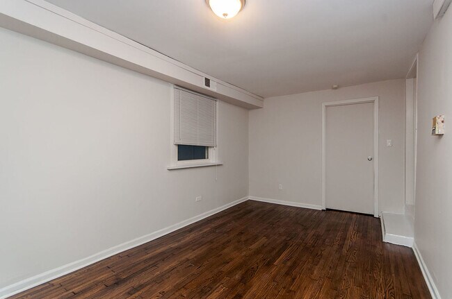 Foto del edificio - 2638 W Haddon Ave