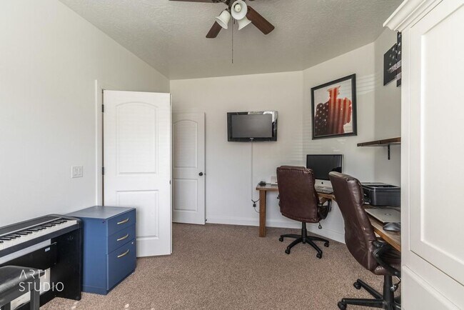 Foto del edificio - Beautiful Desert Canyon home! Pet Friendly!!