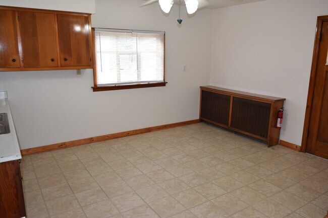 Building Photo - 861 Brackenridge Ave