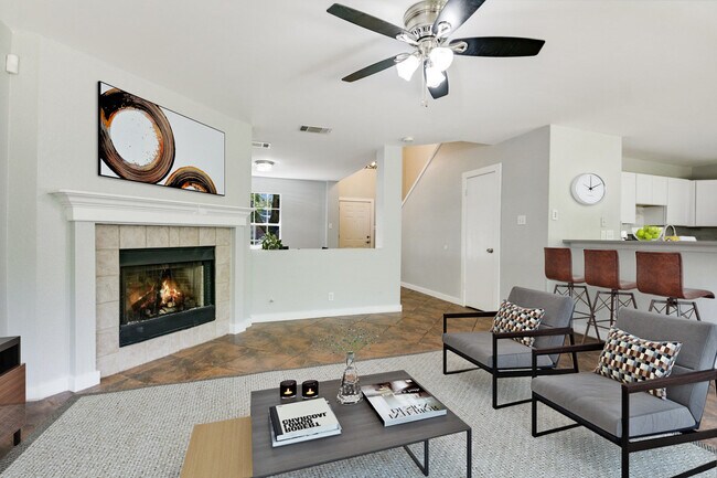 Foto del edificio - 9714 Copper Creek Dr