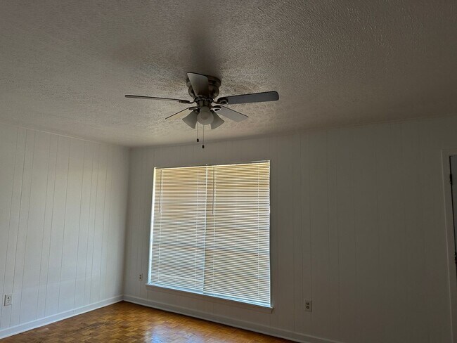 Building Photo - 3707 James Madison Rd