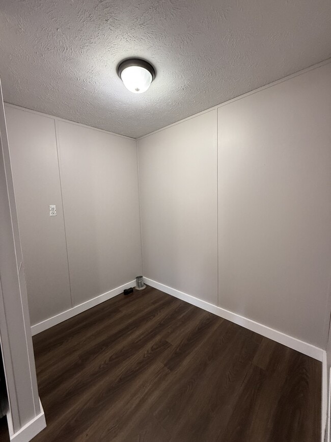 Building Photo - 1348 FM2108