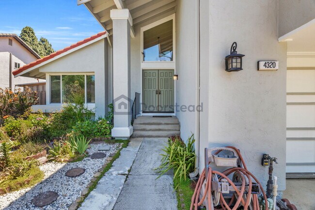 Building Photo - 4320 Peregrine Way