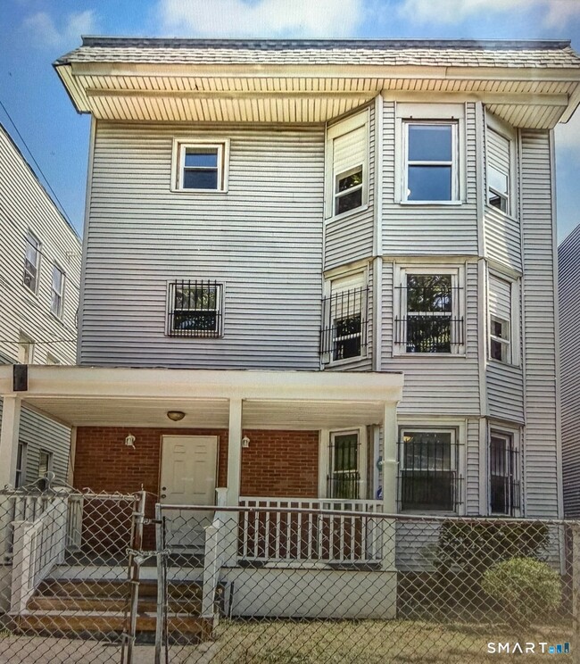 Building Photo - 589 Winchester Ave