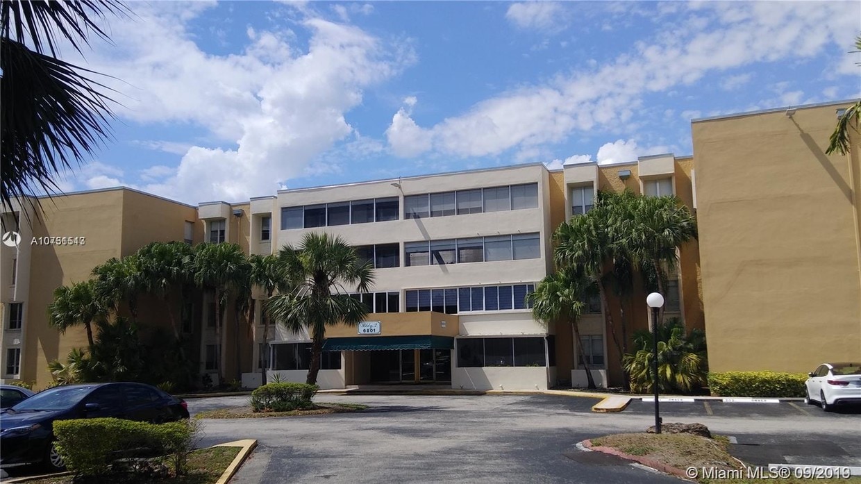 Primary Photo - 6801 SW 147th Ave