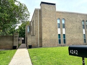 Building Photo - 4242 Harvest Hill Rd