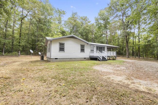 Building Photo - 324 Forest Rd