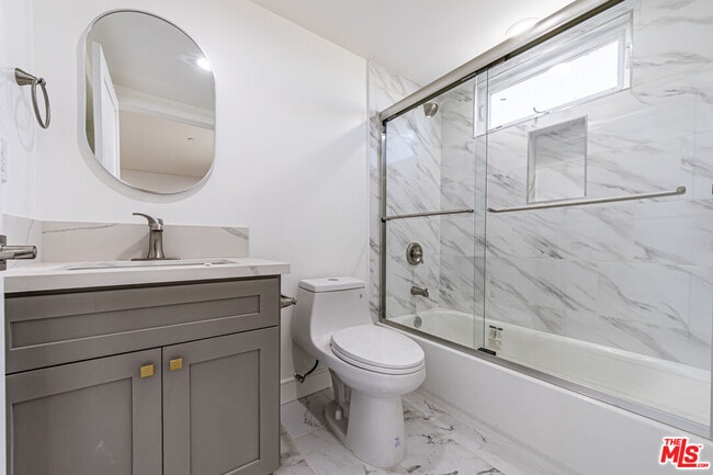 Foto del edificio - 5436 Romaine St