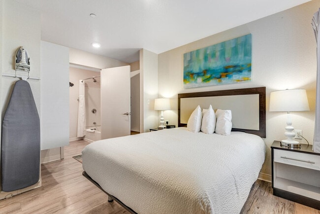 Building Photo - 11400 E Peakview Ave