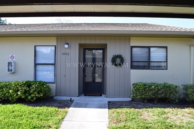 Foto principal - 6048 28th St W