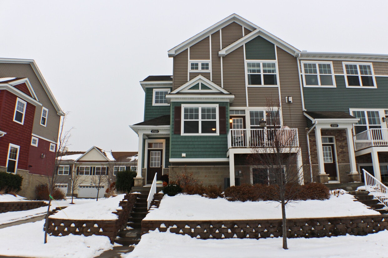 17321 72nd Pl N, Osseo, MN 55311 Townhome Rentals in Osseo MN
