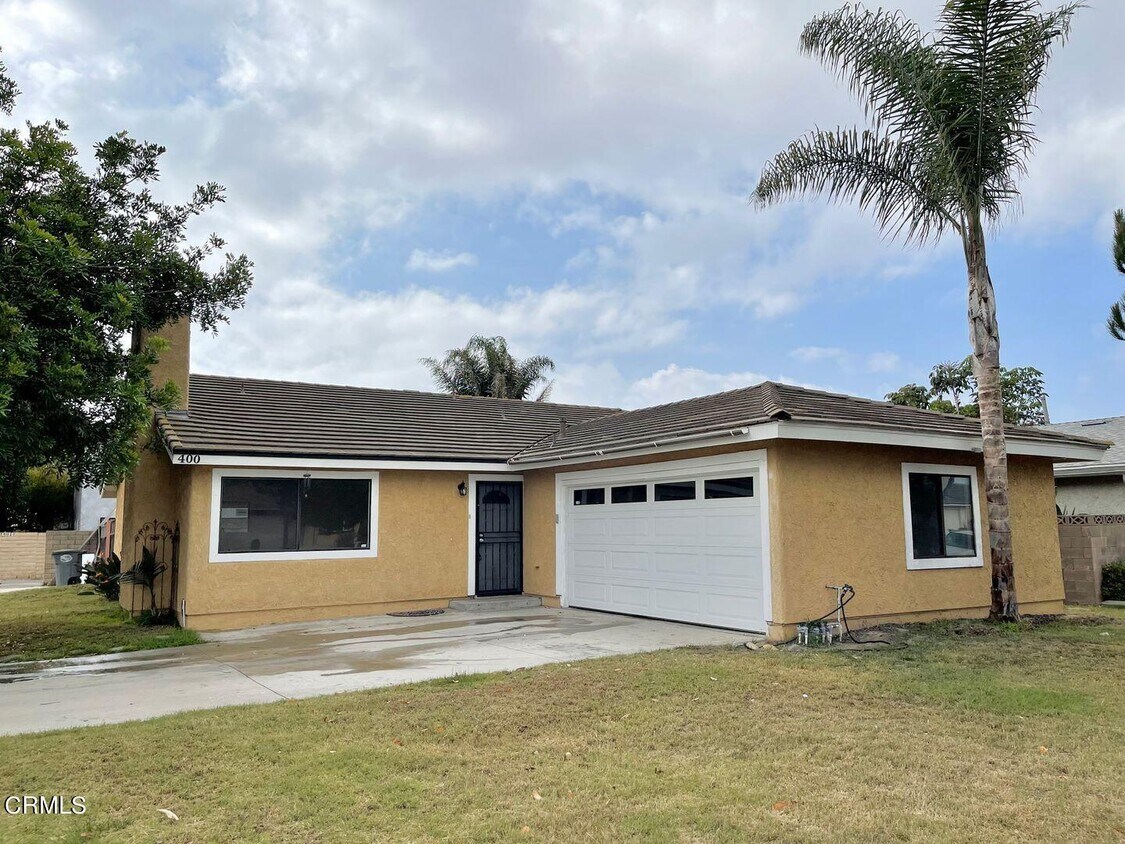 Primary Photo - 400 Fairbourne Pl