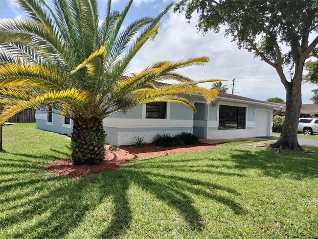 Building Photo - 2831 NW 51st Ter
