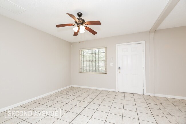 Foto del edificio - 4157 McMillan Cir