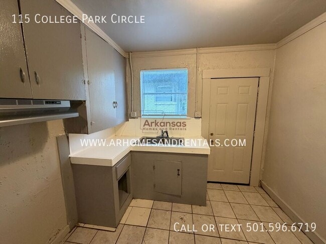 Building Photo - 115 College Park Cir